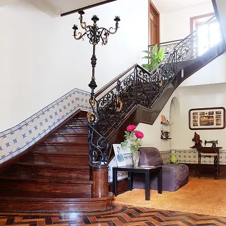 Oc Salon Charm & Suites *