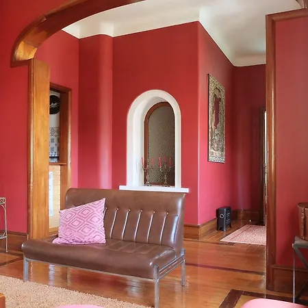 Oc Salon Charm & Suites *